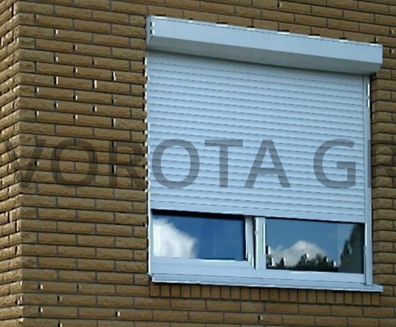 Рольставни на окна Doorhan для кирпичного здания 950х1000